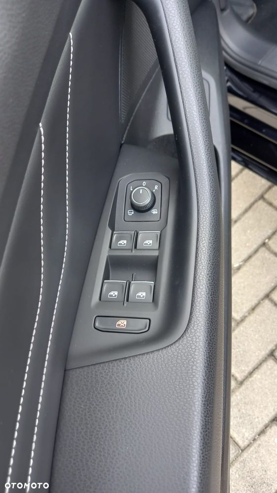 Volkswagen Passat 2.0 TDI 4Mot Elegance DSG - 26