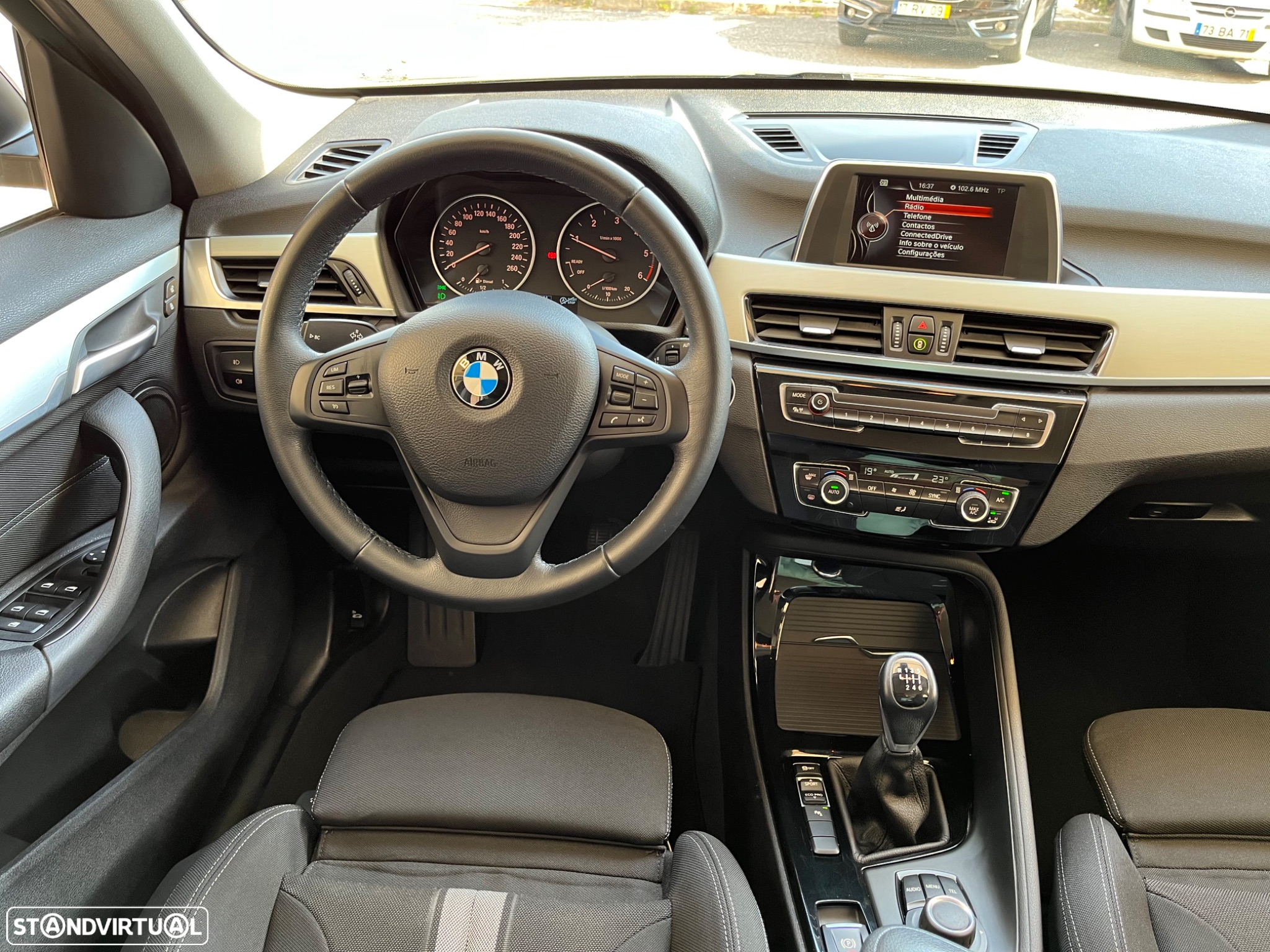 BMW X1 16 d sDrive Line Sport - 37