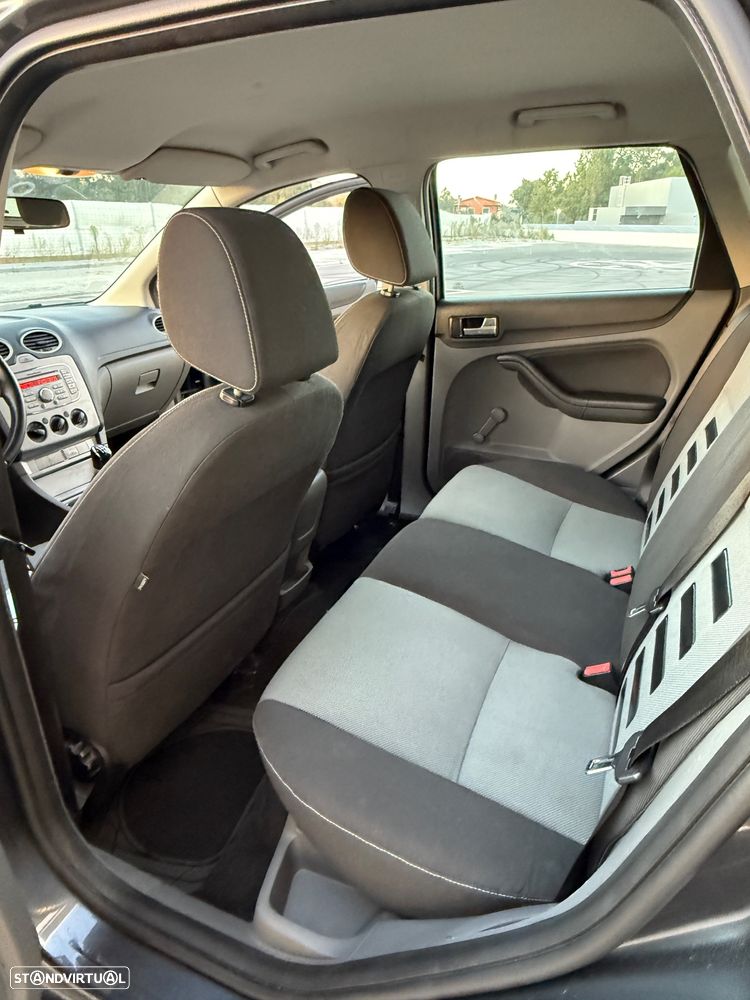 Ford Focus SW 1.6 TDCi Sport - 15