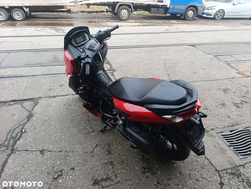 Yamaha NMAX - 5