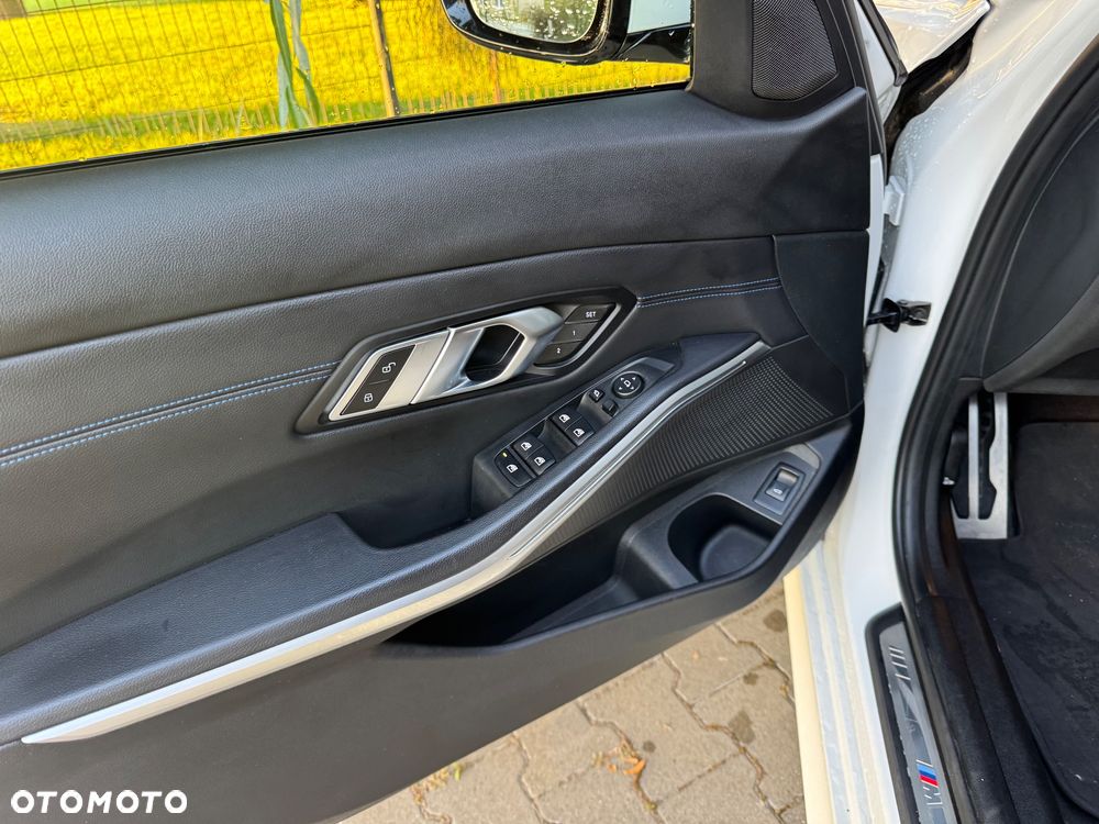 BMW Seria 3 318i M Sport sport - 21