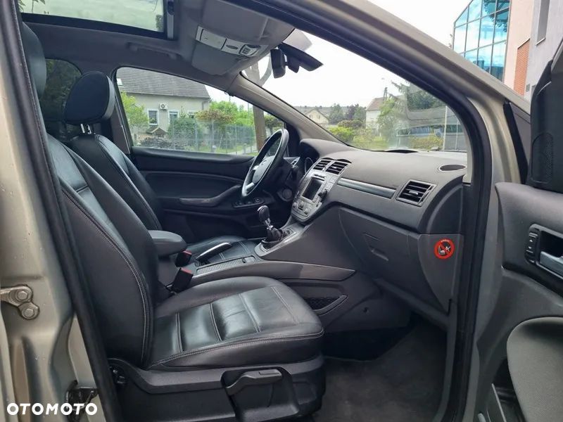 Ford Kuga 2.0 TDCi 4x4 Titanium - 14