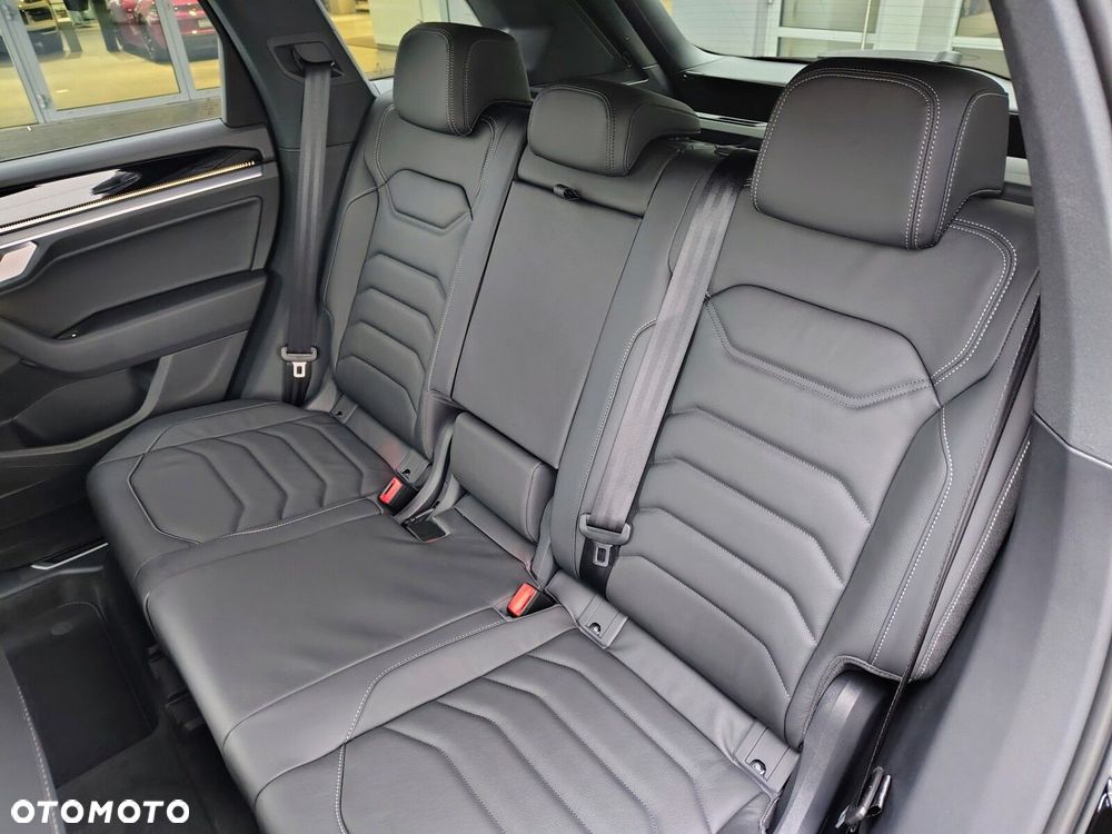 Volkswagen Touareg 3.0 V6 TDI 4Motion R-Line - 32