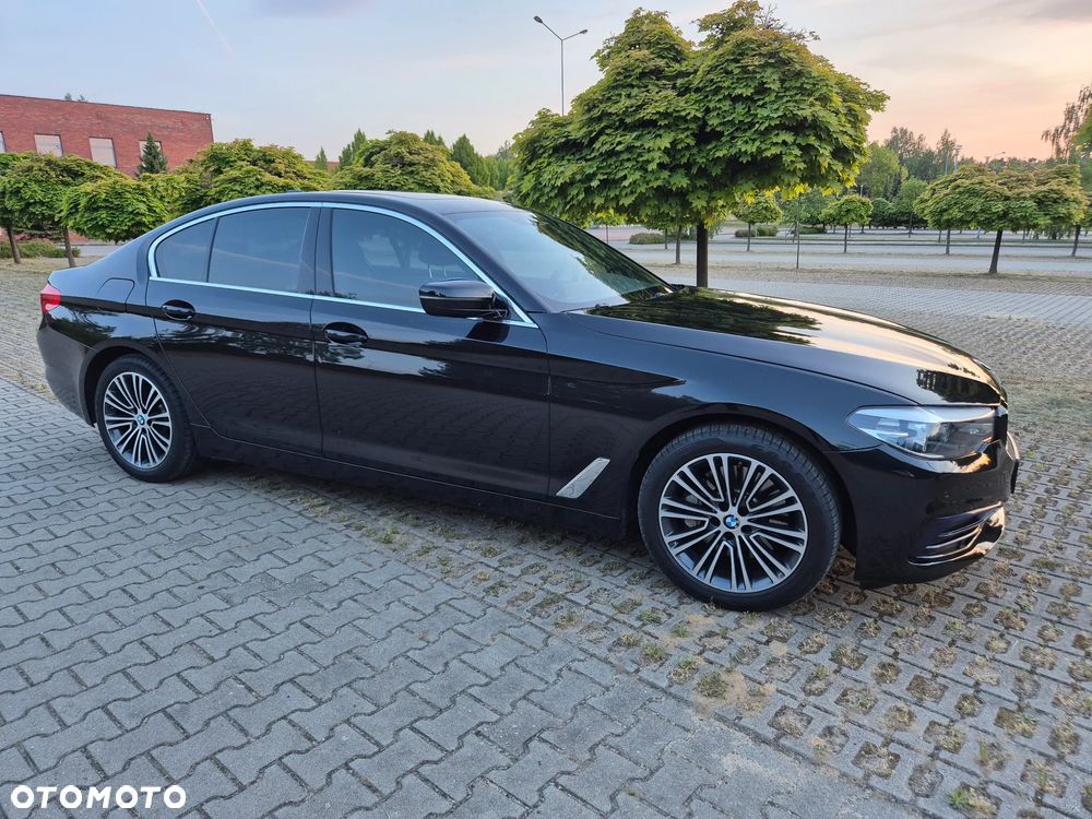 BMW Seria 5 530i xDrive GPF Sport Line sport - 2