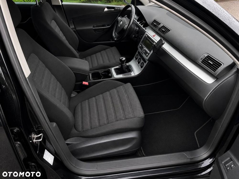 Volkswagen Passat 1.8 TSI Sportline - 13