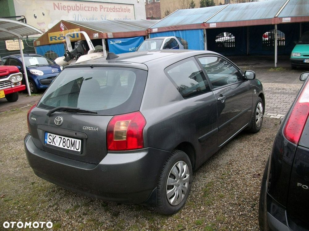 Toyota Corolla - 4