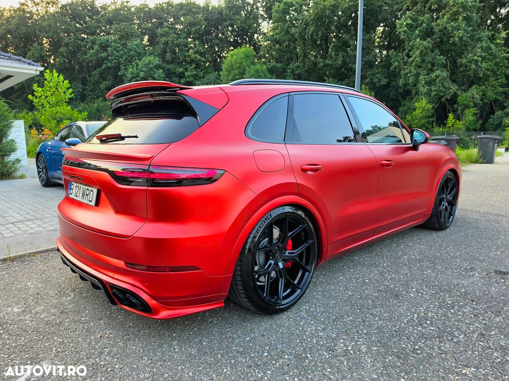 Porsche Cayenne Turbo - 4