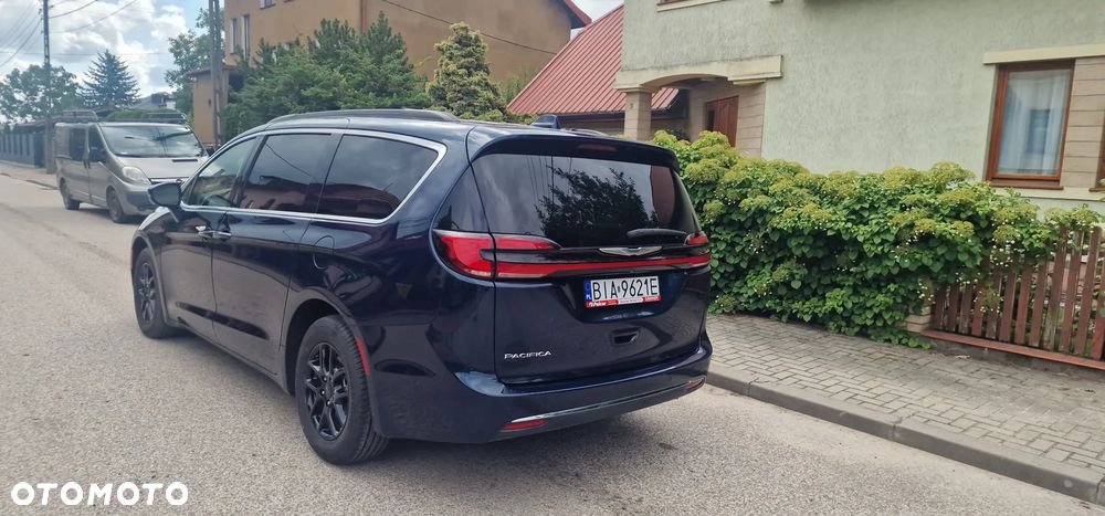 Chrysler Pacifica - 5
