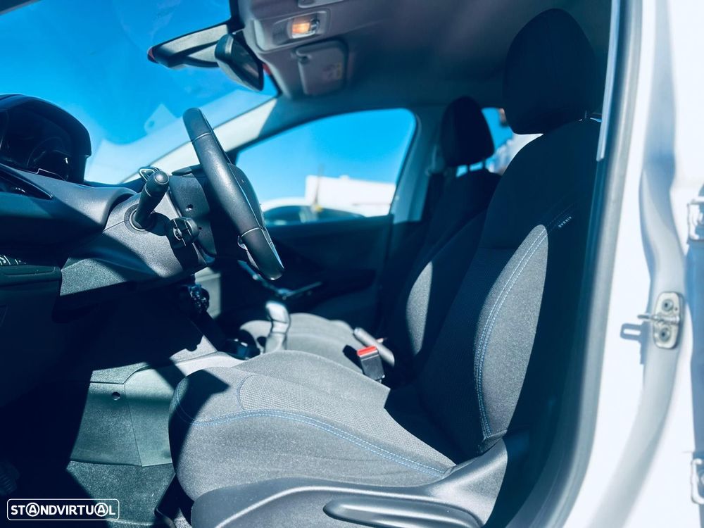 Peugeot 208 1.2 PureTech Active - 18