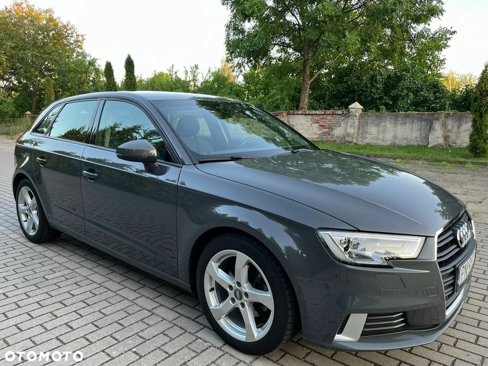 Audi A3 Sportback 2.0 TDI design - 6