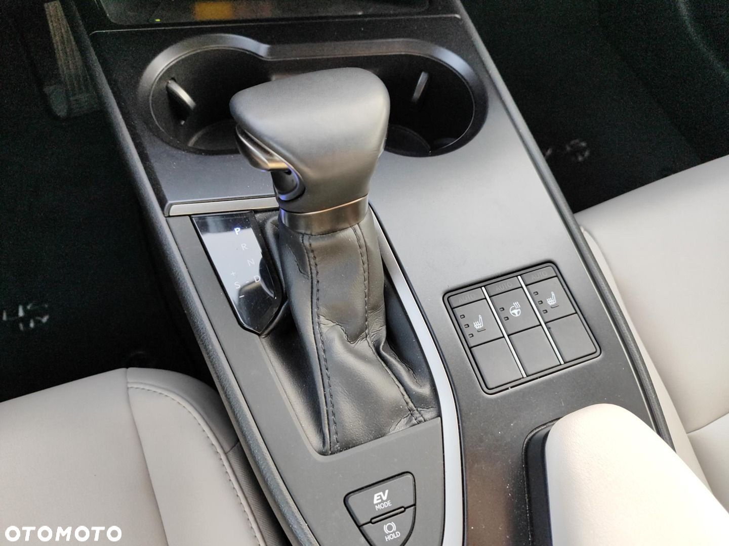 Lexus UX - 20