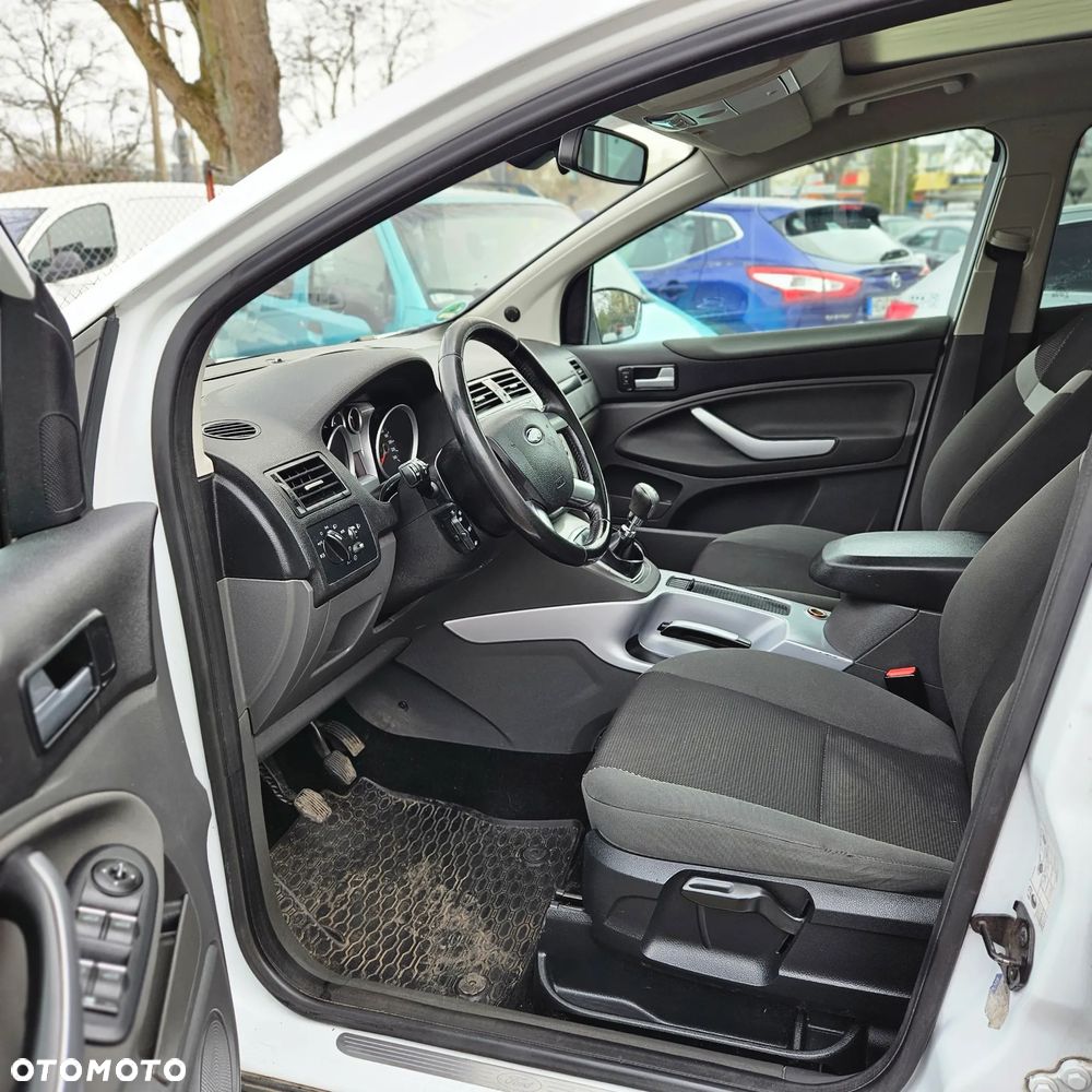 Ford Kuga 2.0 TDCi 2x4 Trend - 11