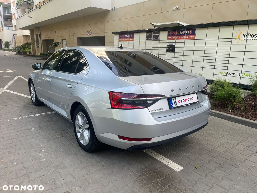 Skoda Superb 2.0 TDI SCR Style DSG - 4