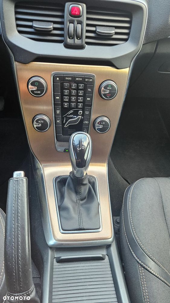 Volvo V40 Cross Country T4 AWD Momentum - 6