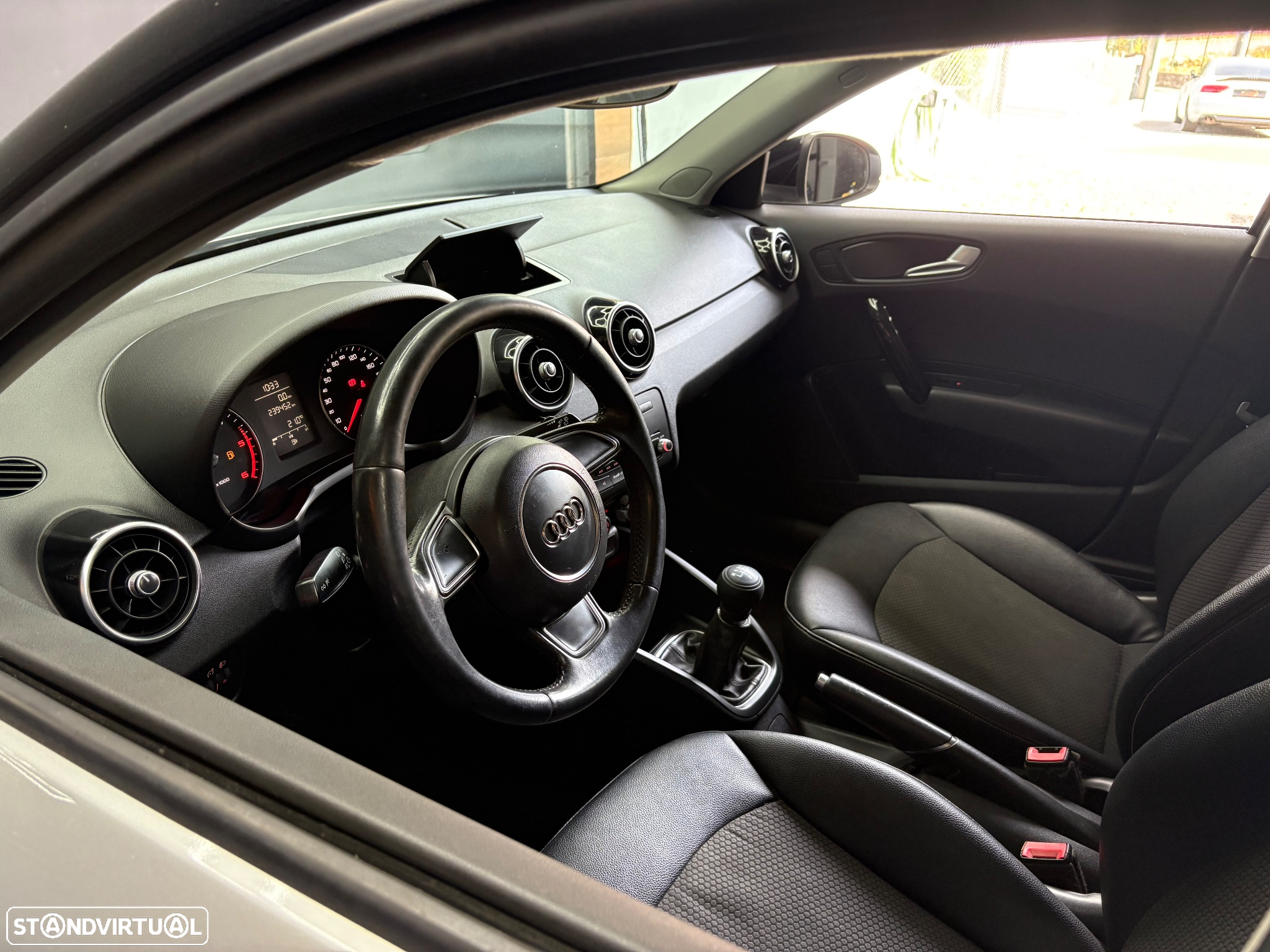 Audi A1 Sportback 1.6 TDI S-line - 43