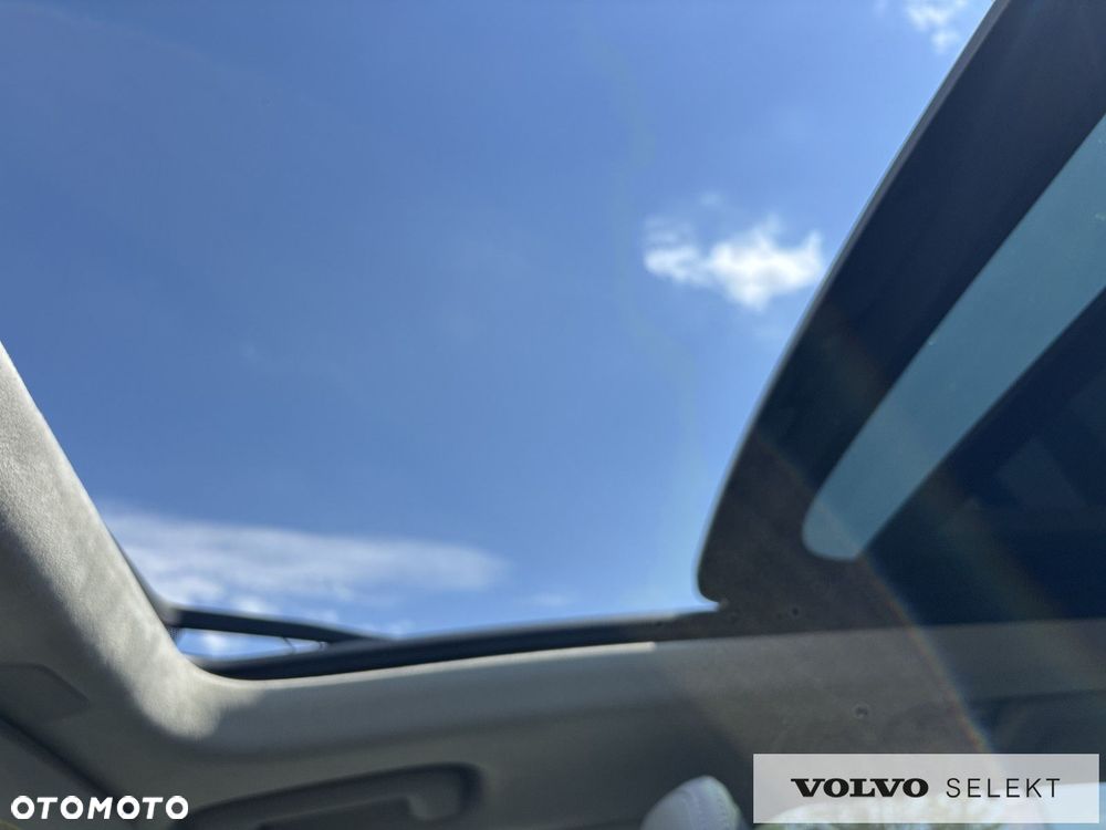 Volvo XC 90 - 9