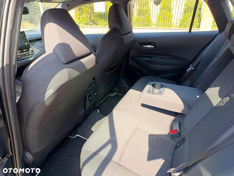 Toyota Corolla 1.8 Hybrid Comfort - 16