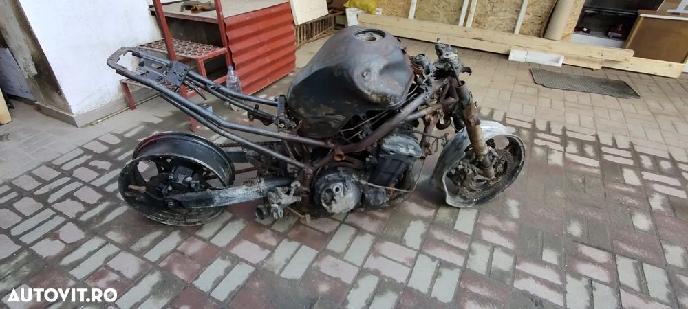 Kawasaki Z900, fabricate 2022/2024 cu daune de Incendiu - 2