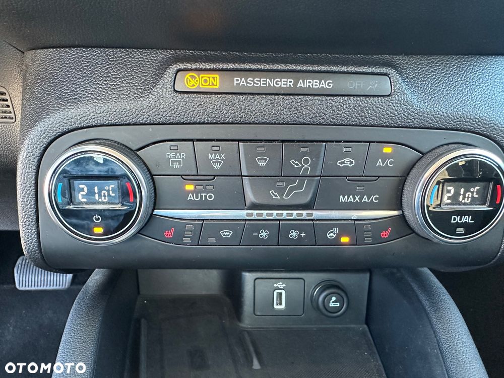 Ford Focus - 25