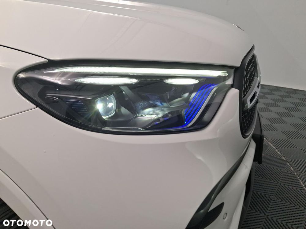 Mercedes-Benz GLC 300 de 4-Matic AMG Line - 26