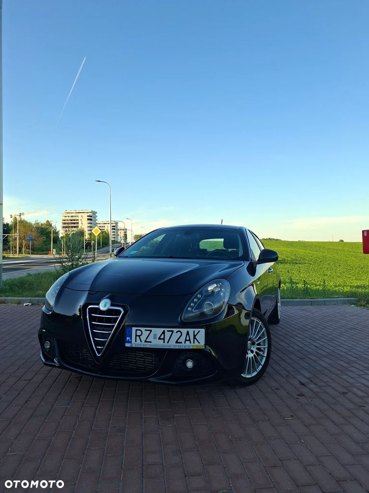 Alfa Romeo Giulietta 2.0 JTDM Distinctive - 1