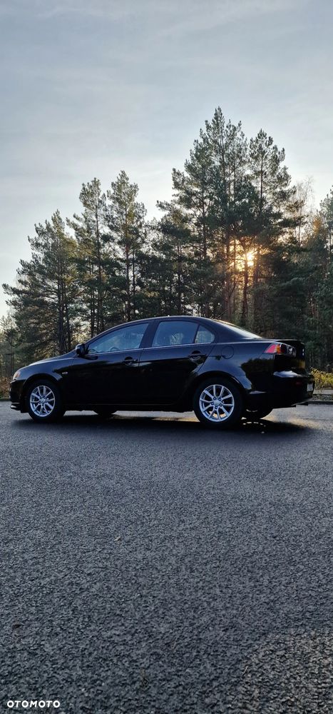 Mitsubishi Lancer 1.6 Invite - 6