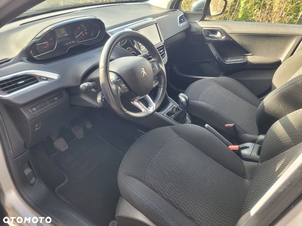 Peugeot 208 1.2 PureTech Style - 7