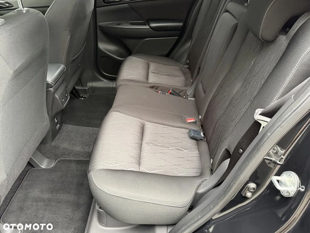 Mitsubishi Eclipse Cross 1.5 T Invite Plus - 31