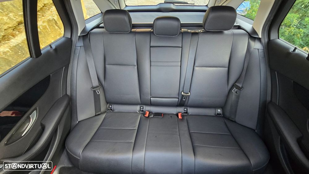 Mercedes-Benz C 220 d Avantgarde — fotografia 54