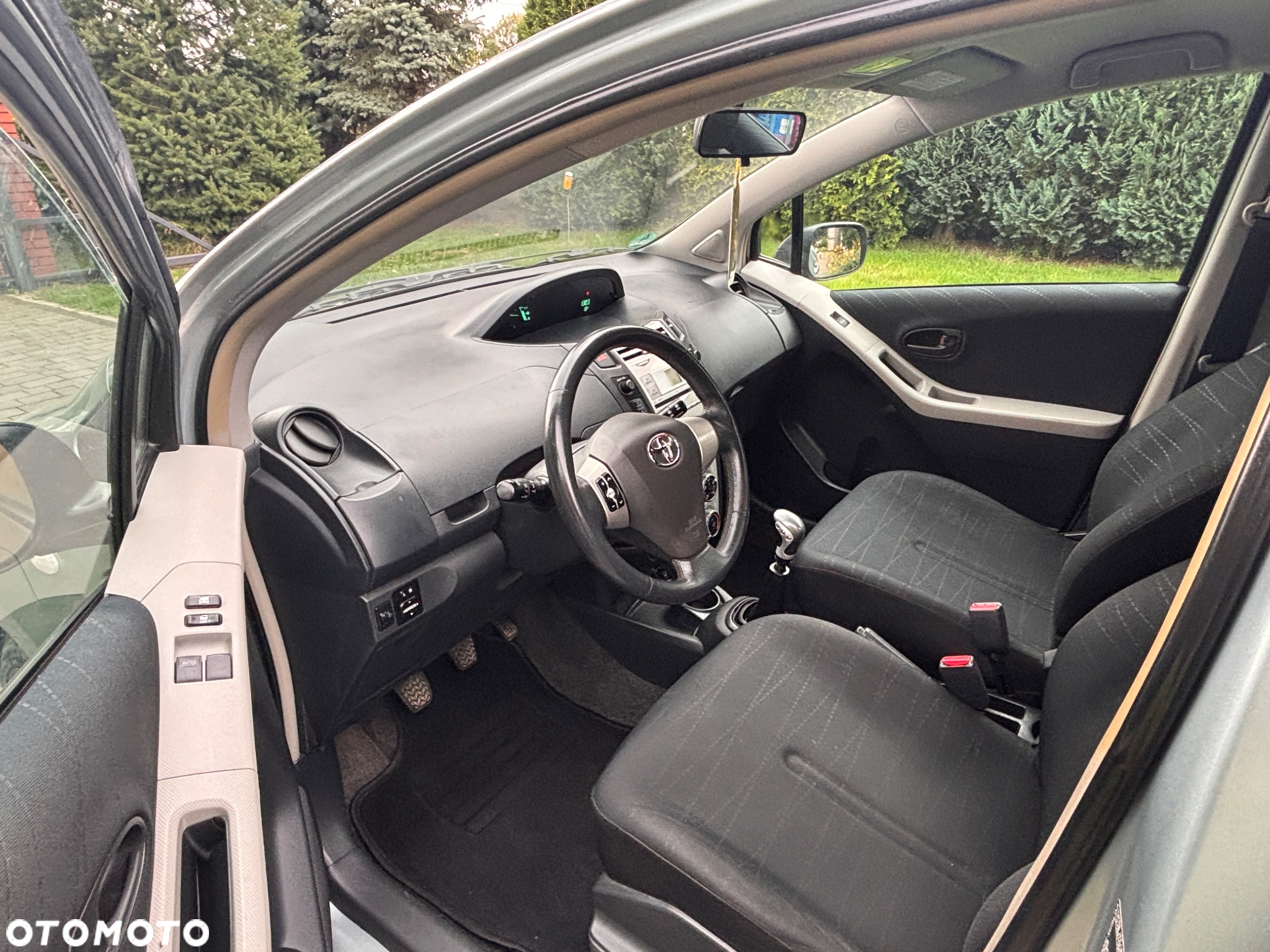 Toyota Yaris 1.3 Luna - 19
