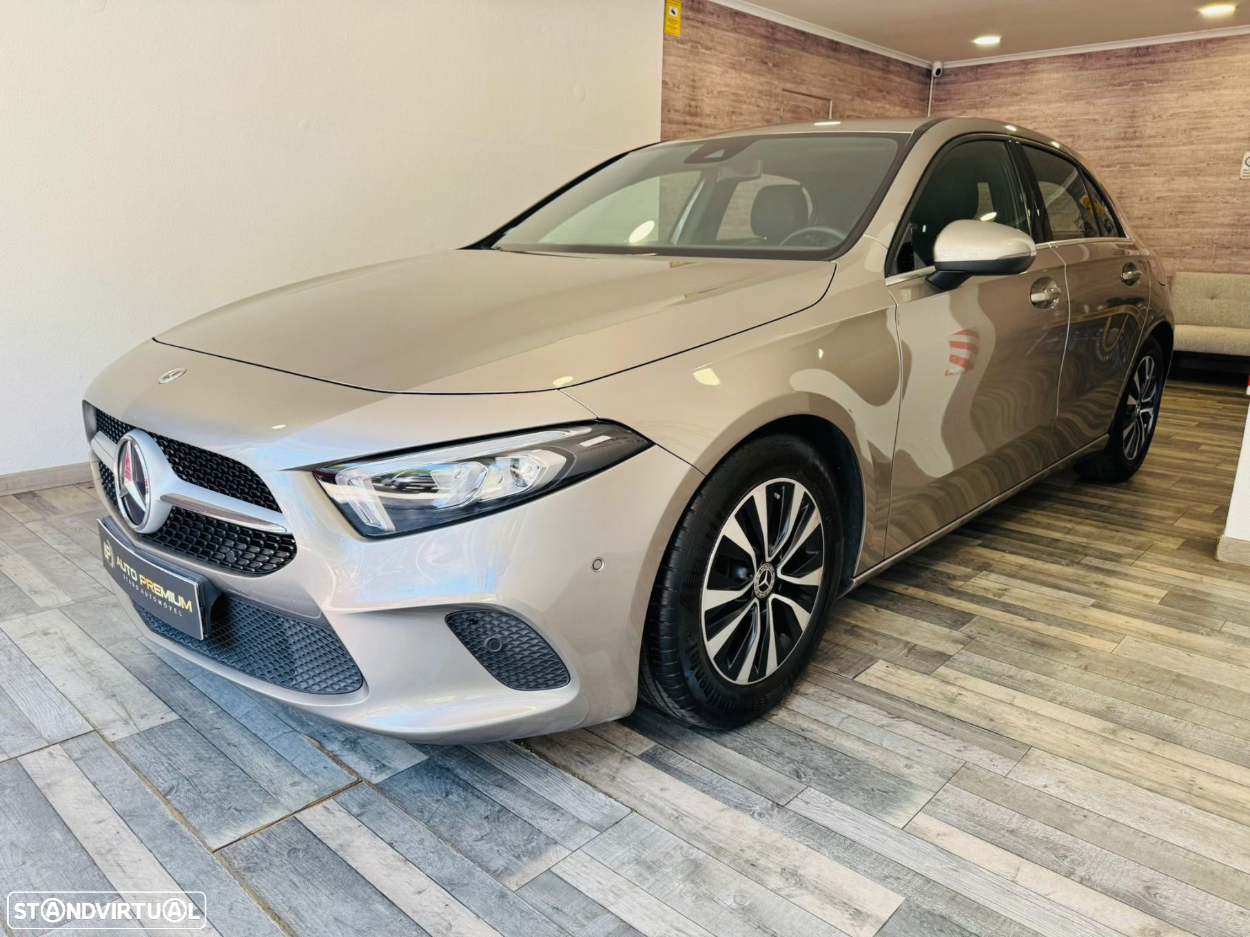Mercedes-Benz A 200 Style Plus - 3