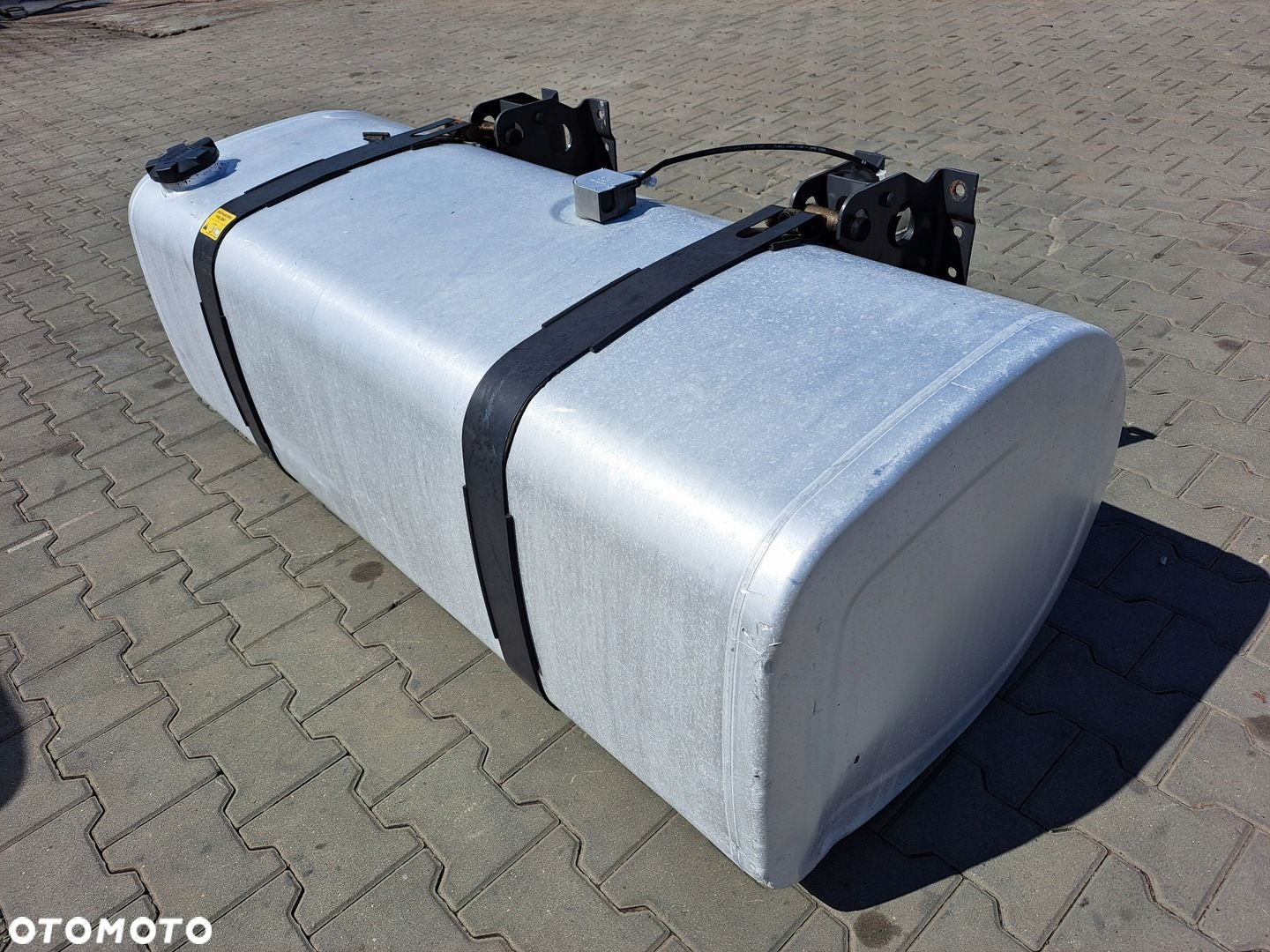 ZBIORNIK PALIWA RENAULT GAMA T K C VOLVO FH FM FL FE FMX LOW DECK 150x69x56 - 3
