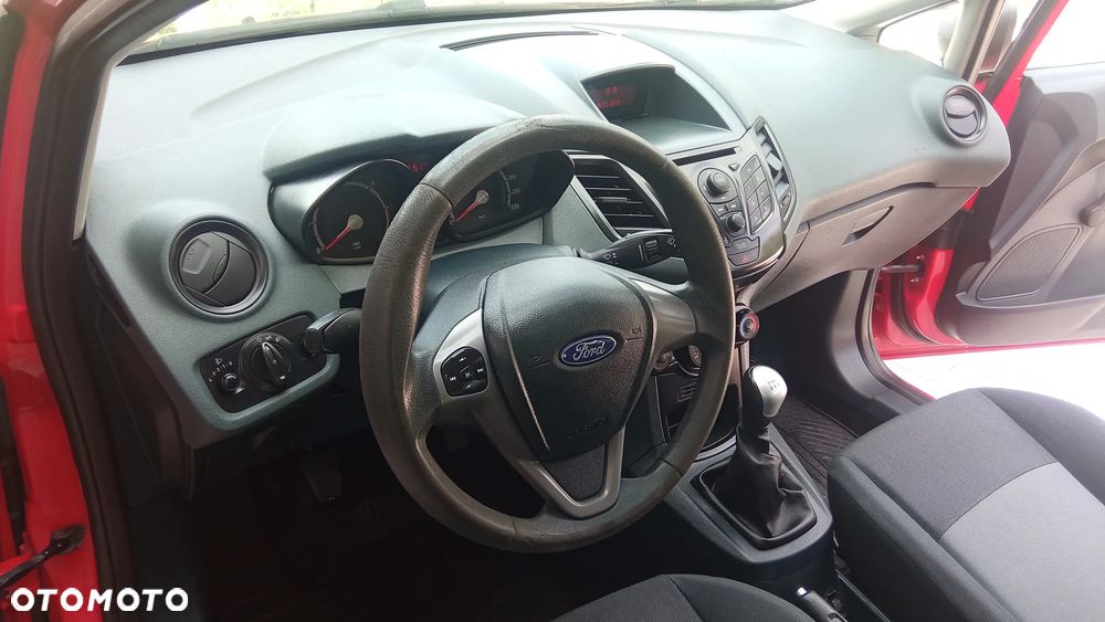 Ford Fiesta 1.4 TDCi Ambiente - 19