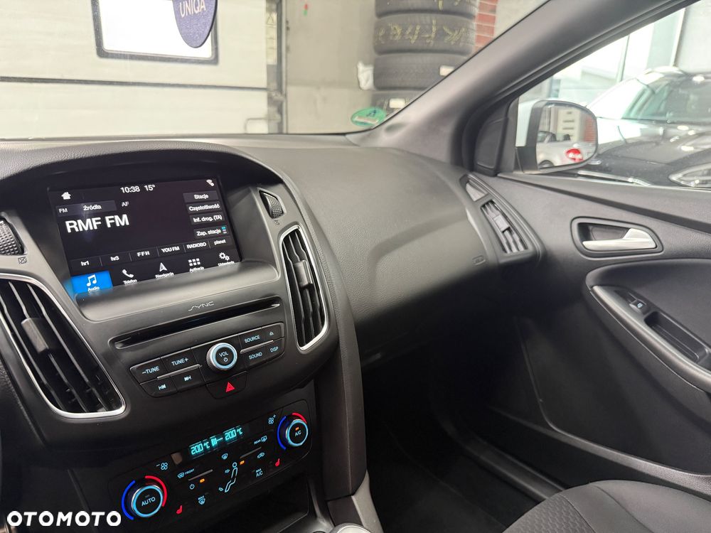 Ford Focus 1.0 EcoBoost ST-Line ASS - 22