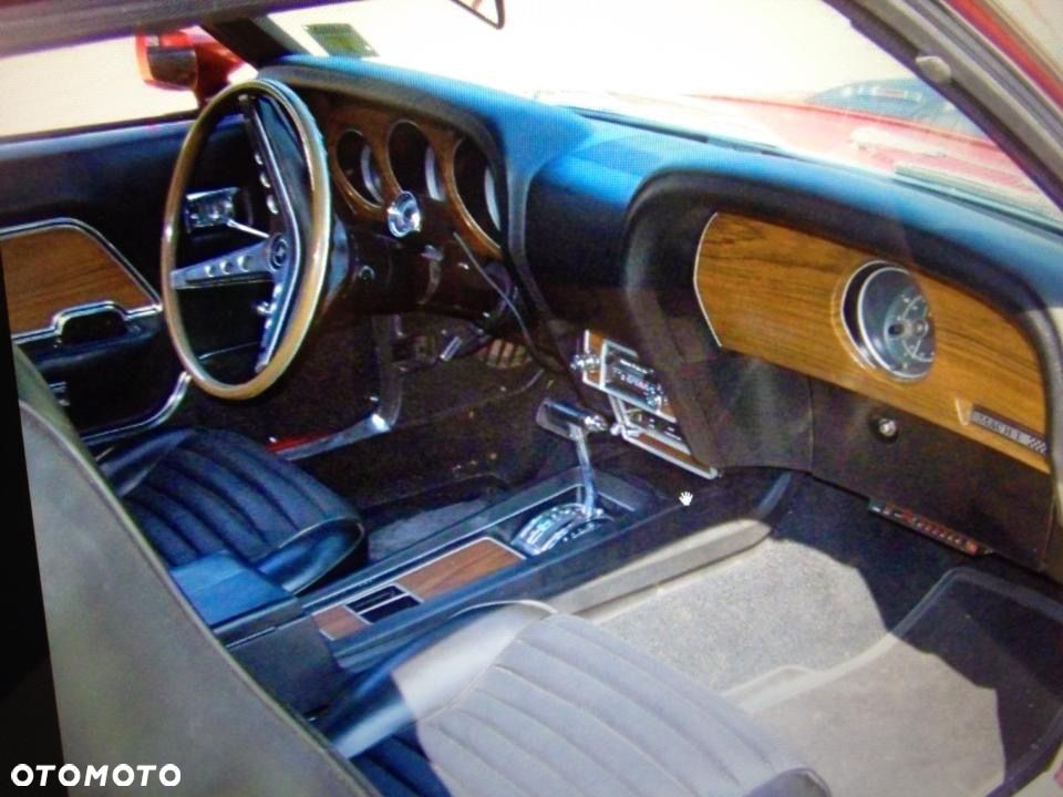 Ford Mustang - 16