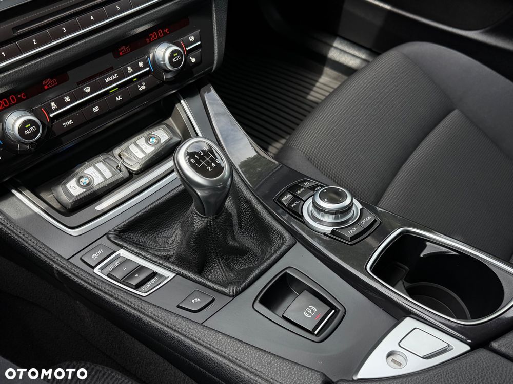 BMW Seria 5 520d - 20