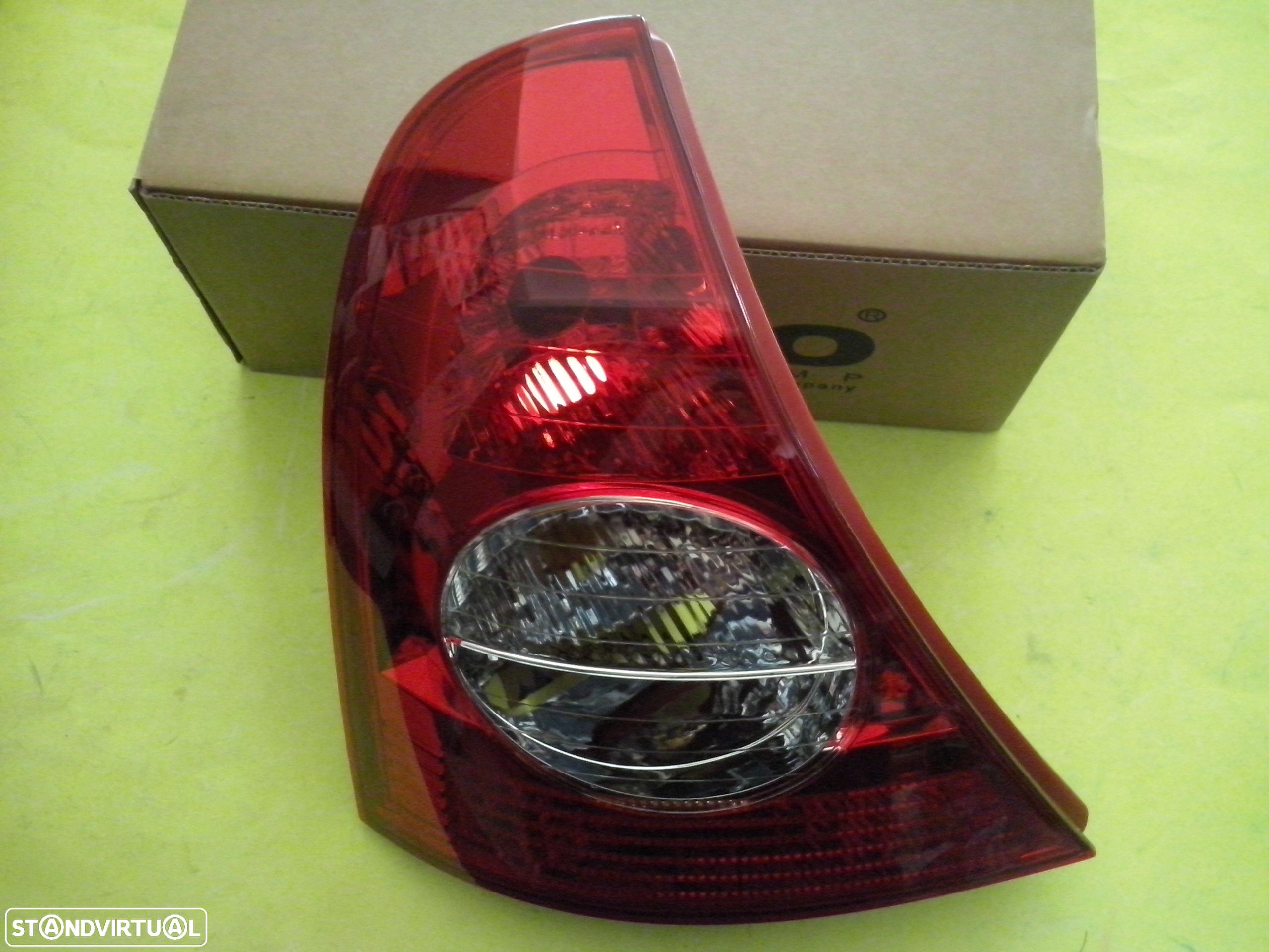 Farolim / Farolins de trás Renault Clio II anos de 2001 até 2005 NOVOS - 1