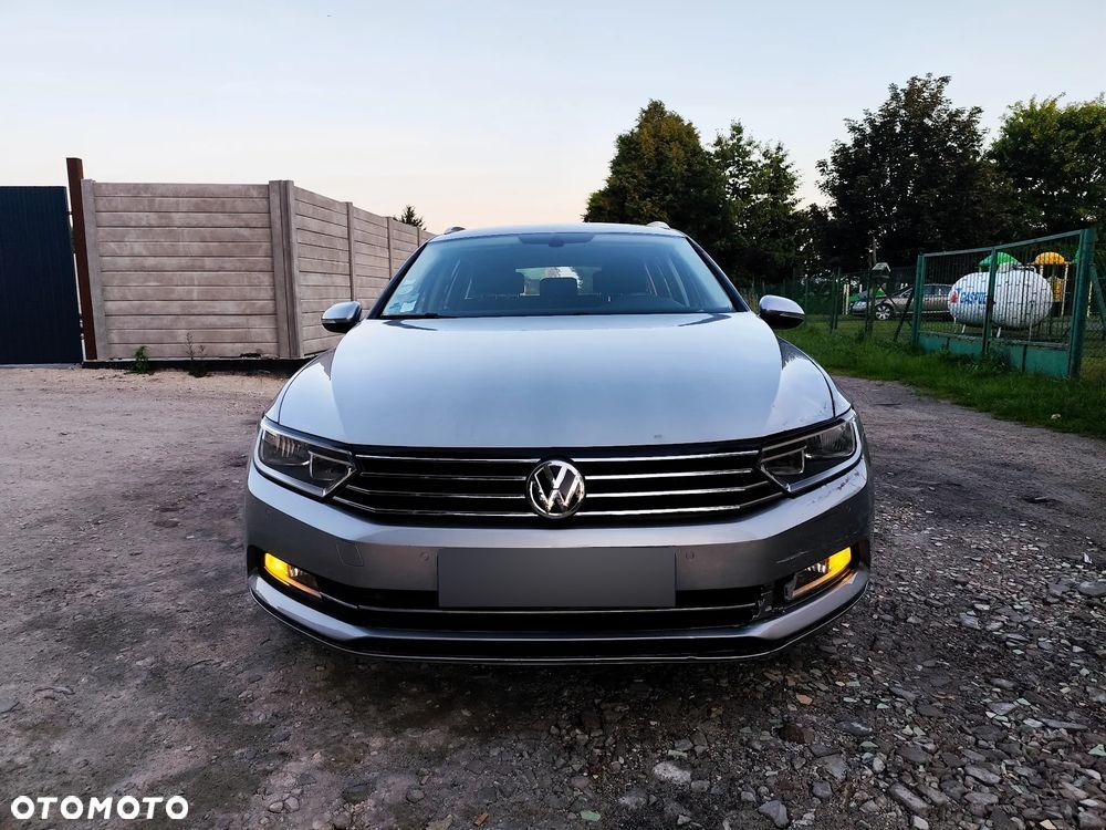 Volkswagen Passat 2.0 TDI SCR DSG Comfortline - 4