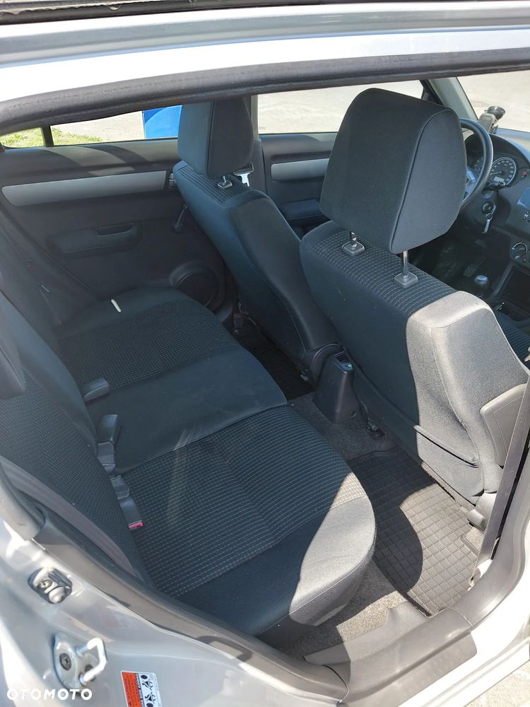 Suzuki Swift - 7