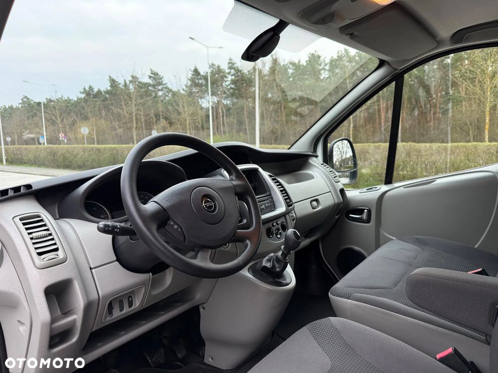 Opel Vivaro - 26