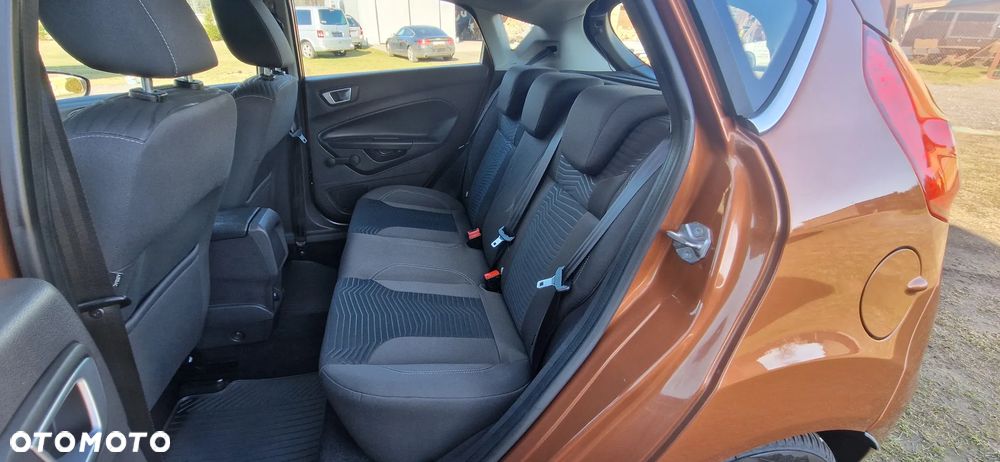 Ford Fiesta 1.0 Champions Edition - 23