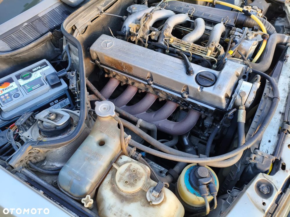 Mercedes-Benz W201 (190) - 7