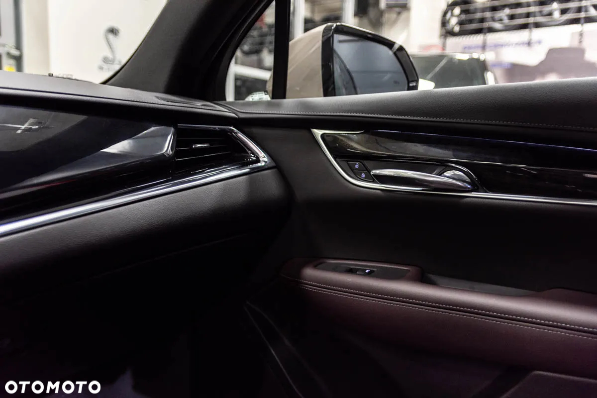 Cadillac XT6 - 11