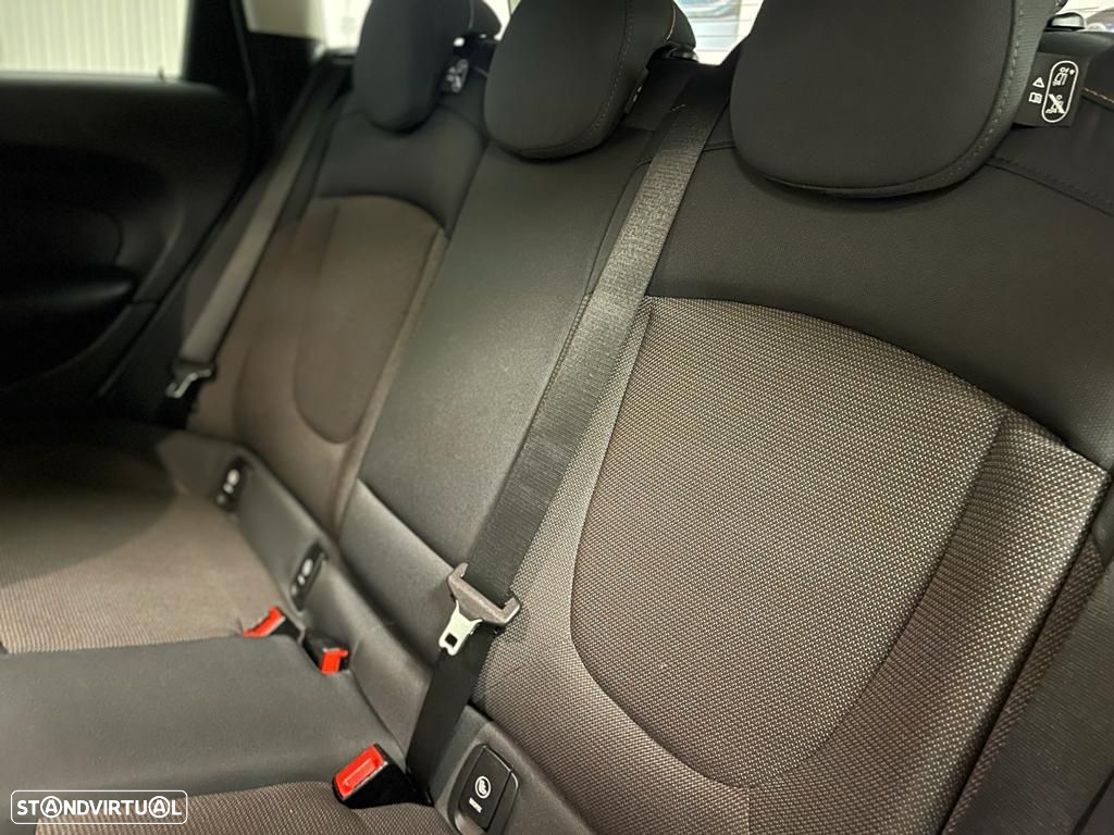 MINI Clubman Cooper D - 32