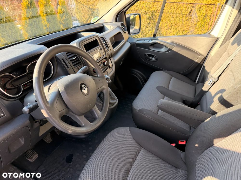 Renault Trafic 2.0 Diesel Rok 2021 - 6