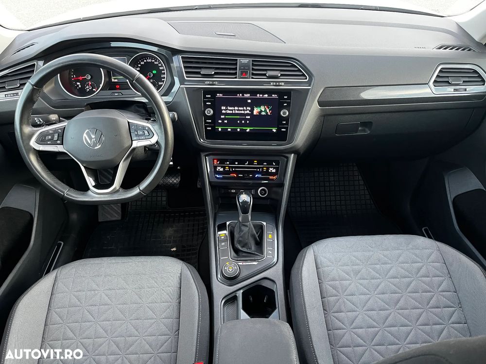 Volkswagen Tiguan - 13