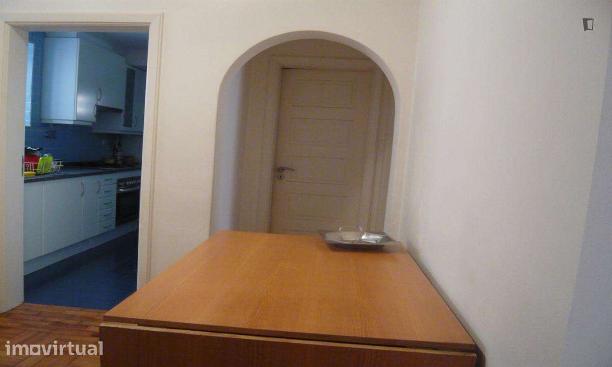 Quarto - localizado em Montes Claros Coimbra - Grande imagem: 4/16