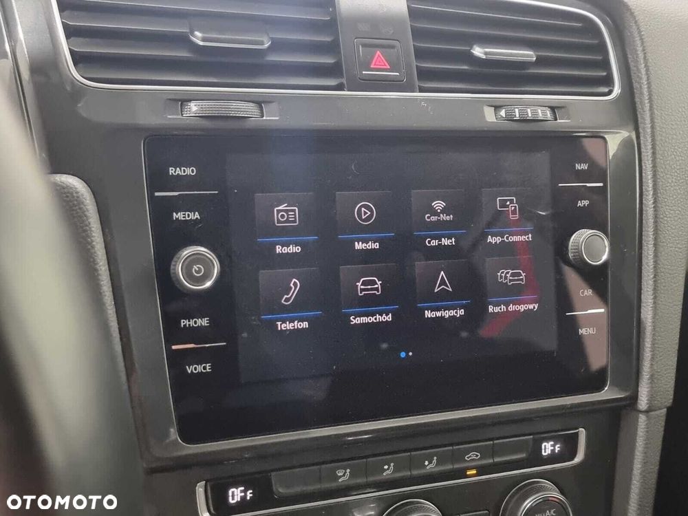 Volkswagen Golf - 27