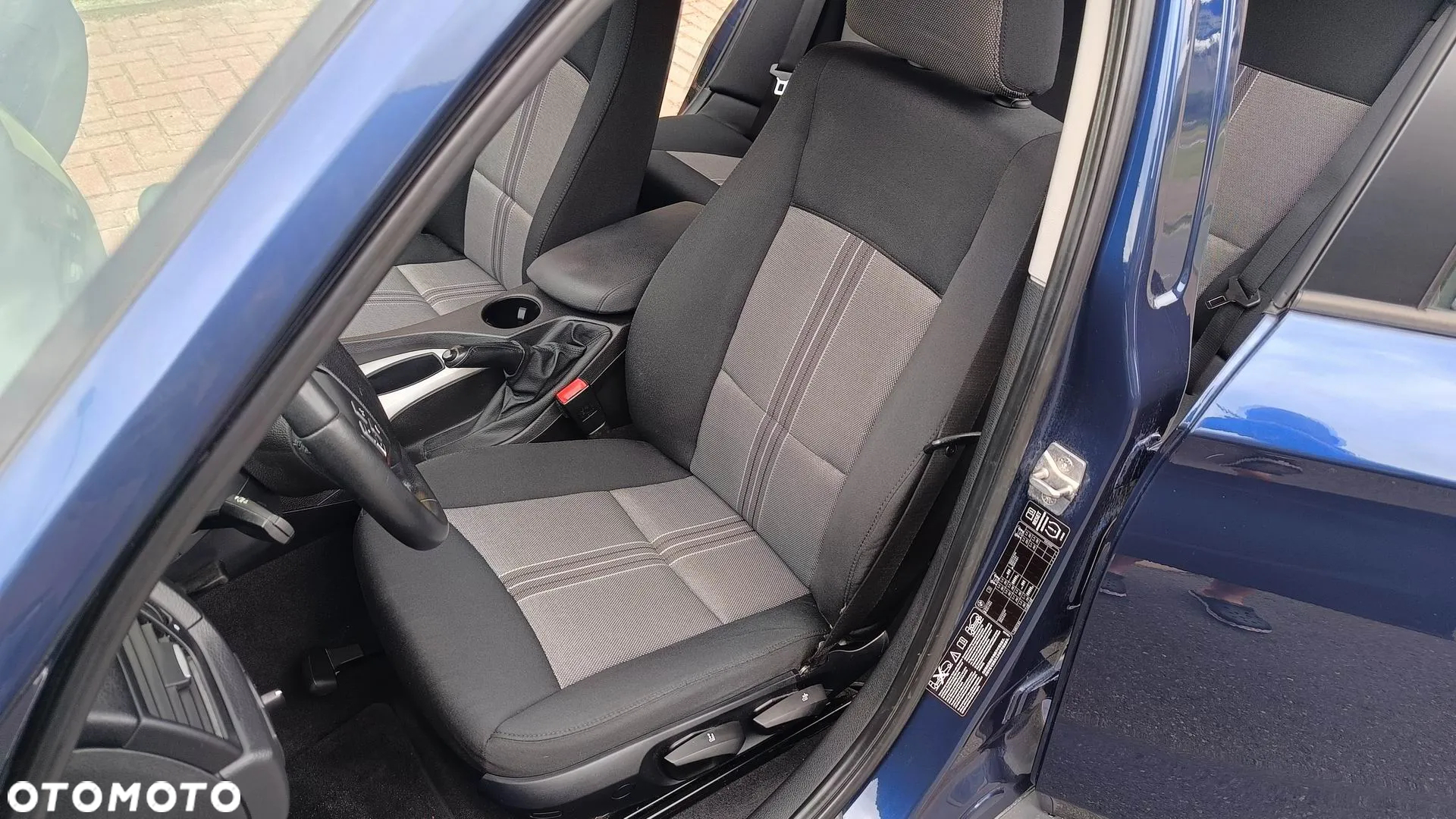 BMW X1 xDrive20i Sport Line - 14