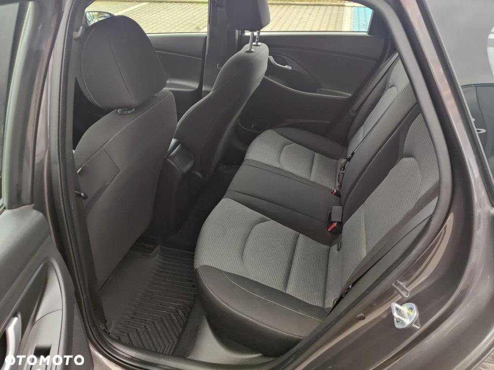 Hyundai i30 1.4 Classic + - 16